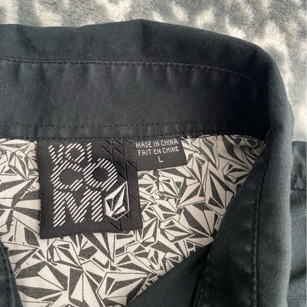 Volcom button down - Picture 3 of 4
